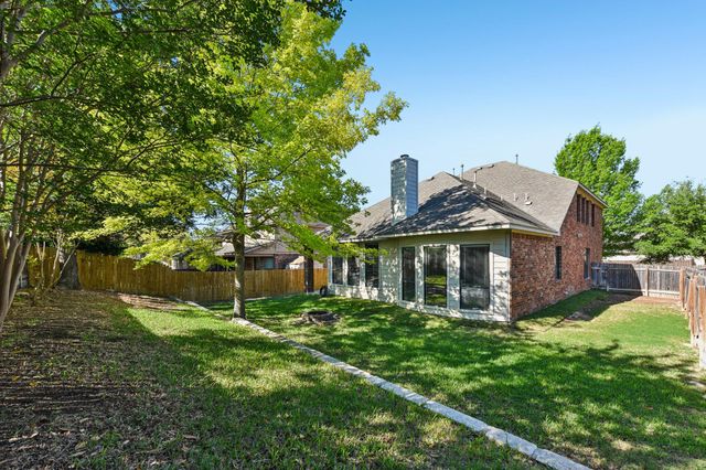1353 Talley LOOP, Buda, TX 78610