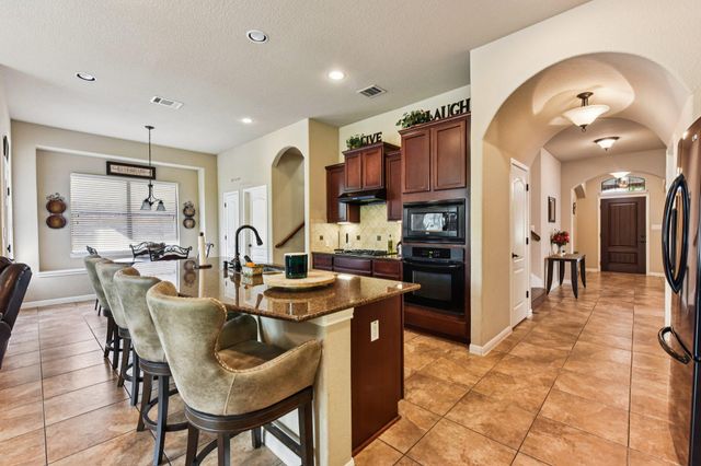 1353 Talley LOOP, Buda, TX 78610