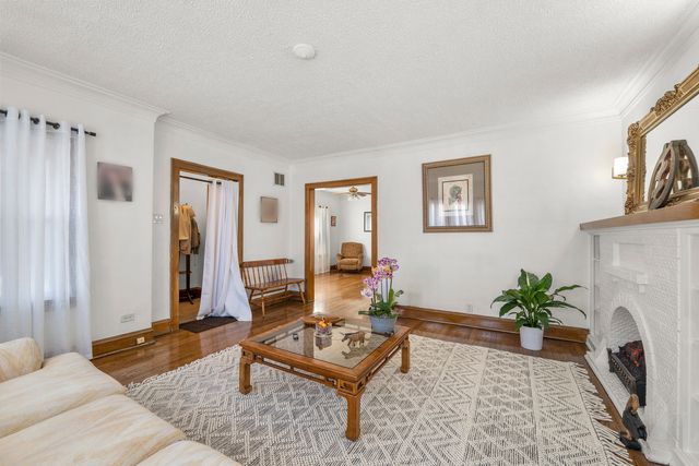 5229 W Potomac Avenue, Chicago, IL 60651