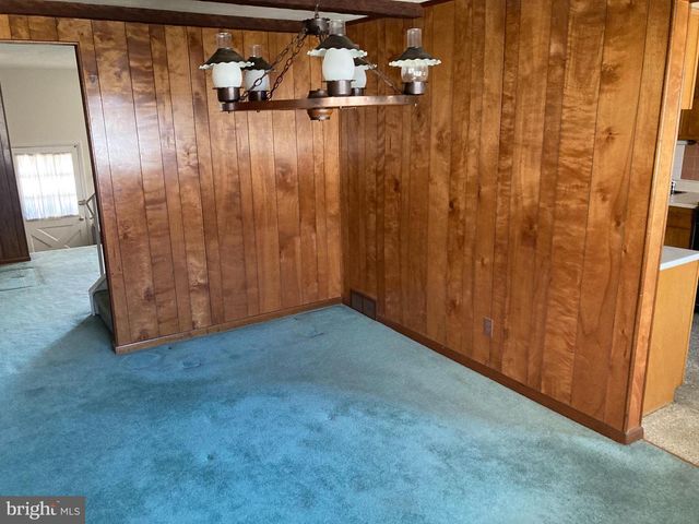 11116 DRAKE DR, Philadelphia, PA 19154