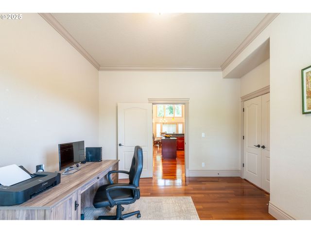 1637 PTARMIGAN St Nw, Salem, OR 97304