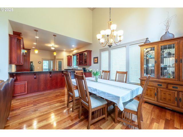 1637 PTARMIGAN St Nw, Salem, OR 97304