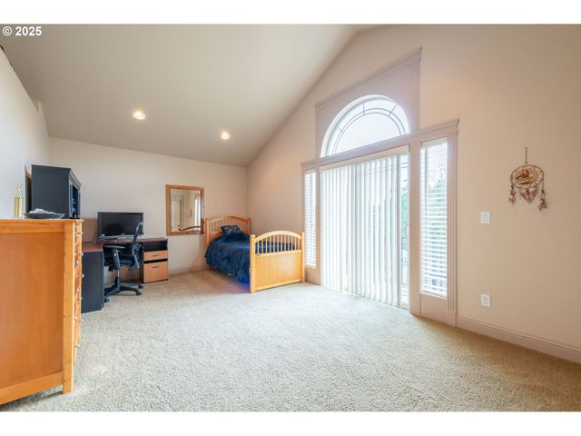 1637 PTARMIGAN St Nw, Salem, OR 97304