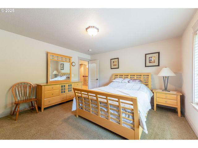 1637 PTARMIGAN St Nw, Salem, OR 97304