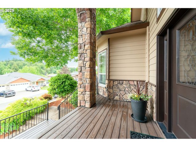 1637 PTARMIGAN St Nw, Salem, OR 97304