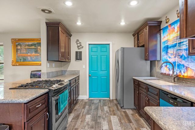 20924 Brentwood Drive, Tehachapi, CA 93561