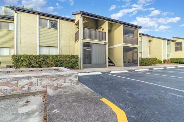 924 LAKE DESTINY ROAD E, Altamonte Springs, FL 32714