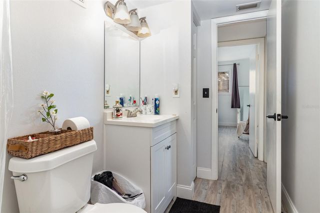 924 LAKE DESTINY ROAD E, Altamonte Springs, FL 32714