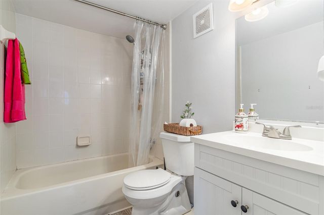 924 LAKE DESTINY ROAD E, Altamonte Springs, FL 32714