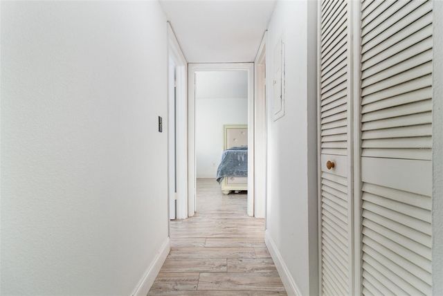 924 LAKE DESTINY ROAD E, Altamonte Springs, FL 32714