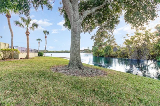 924 LAKE DESTINY ROAD E, Altamonte Springs, FL 32714
