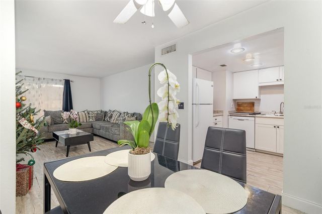 924 LAKE DESTINY ROAD E, Altamonte Springs, FL 32714