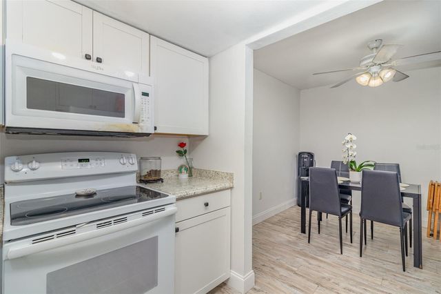 924 LAKE DESTINY ROAD E, Altamonte Springs, FL 32714