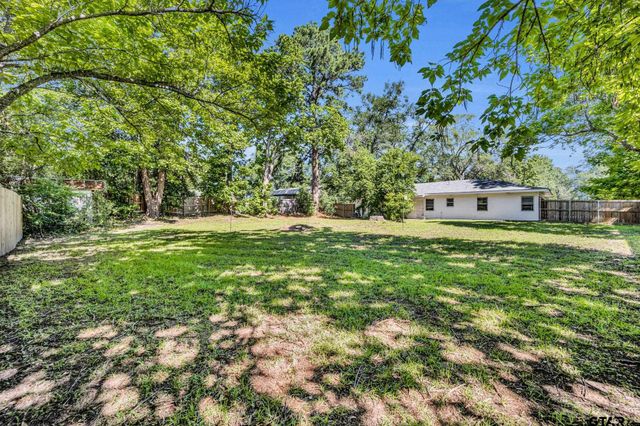 650 Glazner St, Hawkins, TX 75765