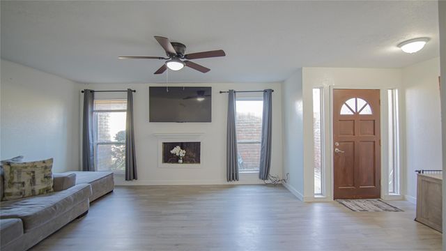 10662 Bexley Drive, Houston, TX 77099