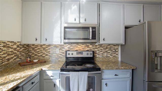 10662 Bexley Drive, Houston, TX 77099