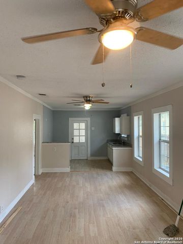 1334 CLOWER, San Antonio, TX 78201