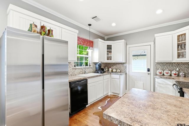 325 Quitman, Pittsburg, TX 75686