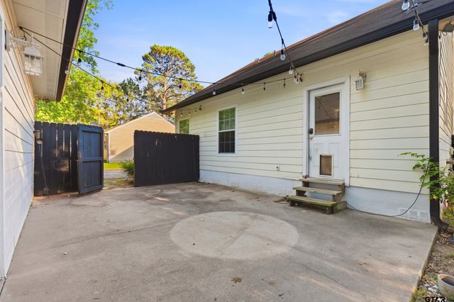 325 Quitman, Pittsburg, TX 75686