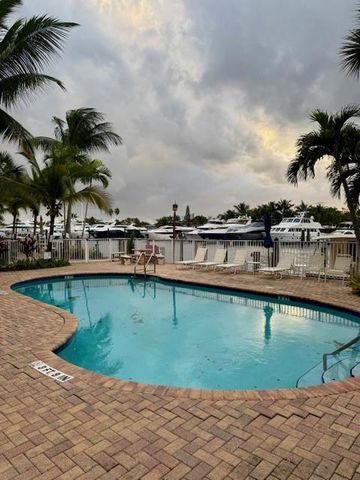 815 Middle River Dr 306, Fort Lauderdale, FL 33304