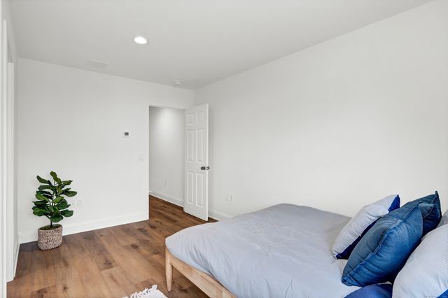 33 Main Street 11, Meriden, CT 06451