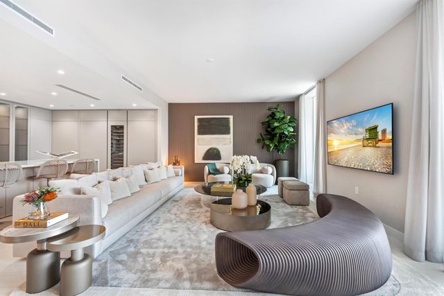 210 SE Mizner Boulevard 303, Boca Raton, FL 33432