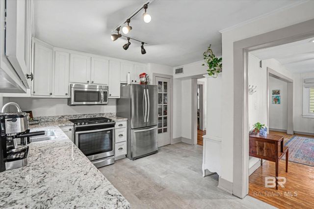 136 Florence Place, Mobile, AL 36607