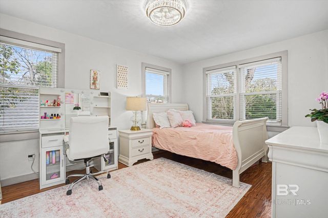 136 Florence Place, Mobile, AL 36607