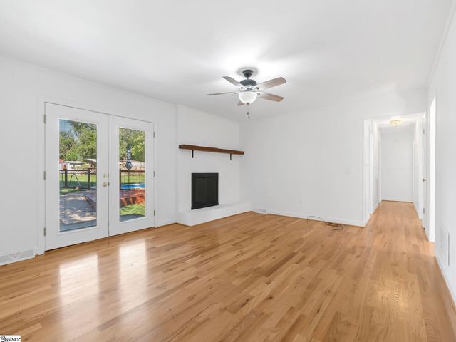 13 Elkhorn Drive, Greenville, SC 29617