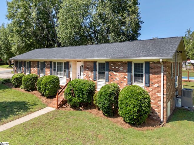 13 Elkhorn Drive, Greenville, SC 29617