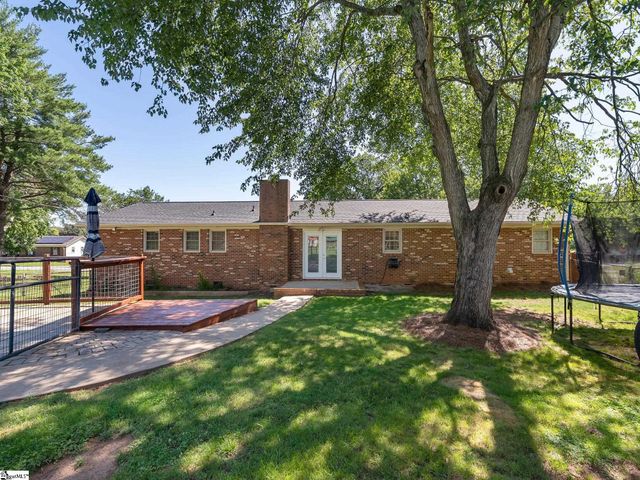13 Elkhorn Drive, Greenville, SC 29617