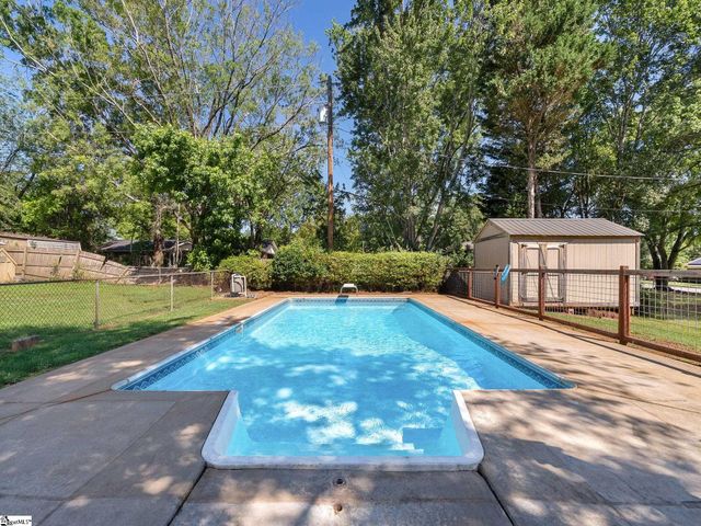 13 Elkhorn Drive, Greenville, SC 29617