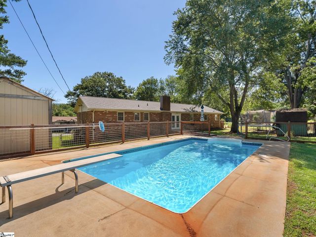 13 Elkhorn Drive, Greenville, SC 29617