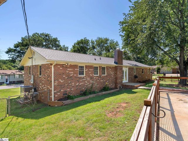 13 Elkhorn Drive, Greenville, SC 29617