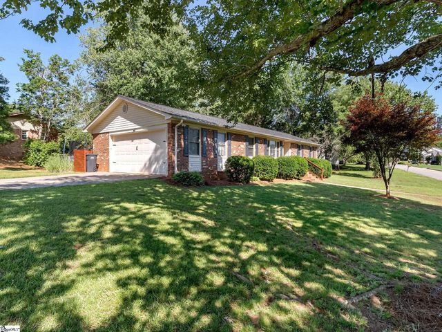 13 Elkhorn Drive, Greenville, SC 29617