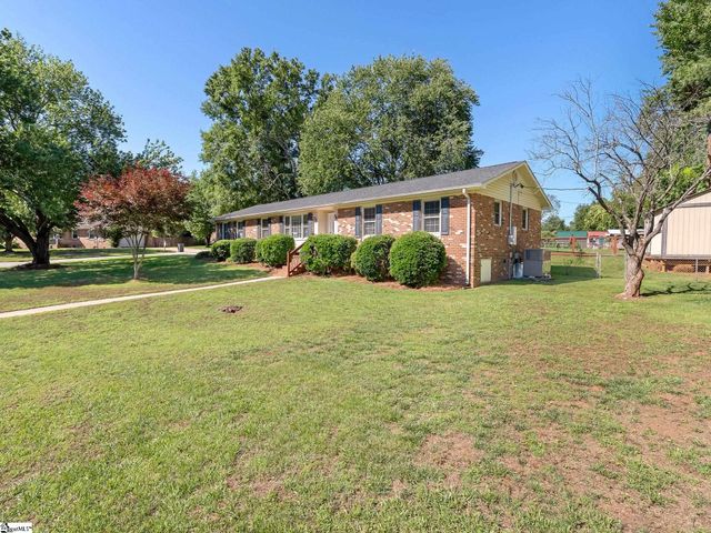 13 Elkhorn Drive, Greenville, SC 29617
