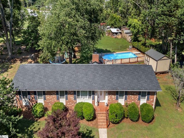 13 Elkhorn Drive, Greenville, SC 29617