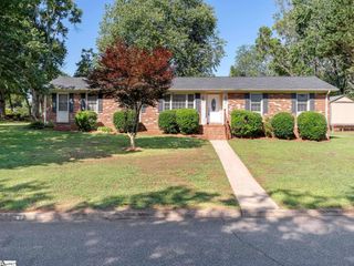 13 Elkhorn Drive, Greenville, SC 29617