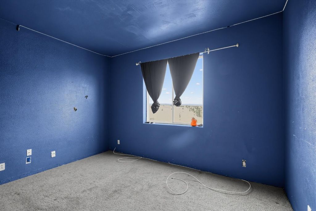 Image 16 of property listing at 320 Rose, Chowchilla, CA 93610