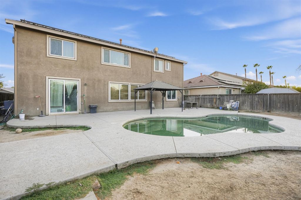 Image 23 of property listing at 320 Rose, Chowchilla, CA 93610