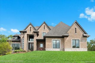 28834 Wintergreen, Farmington Hills, MI 48331