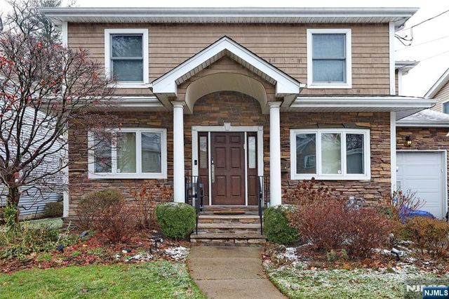 50 Highgate Terrace, Bergenfield, NJ 07621