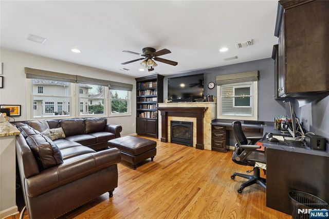 50 Highgate Terrace, Bergenfield, NJ 07621