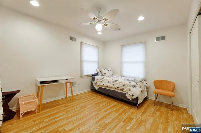 50 Highgate Terrace, Bergenfield, NJ 07621