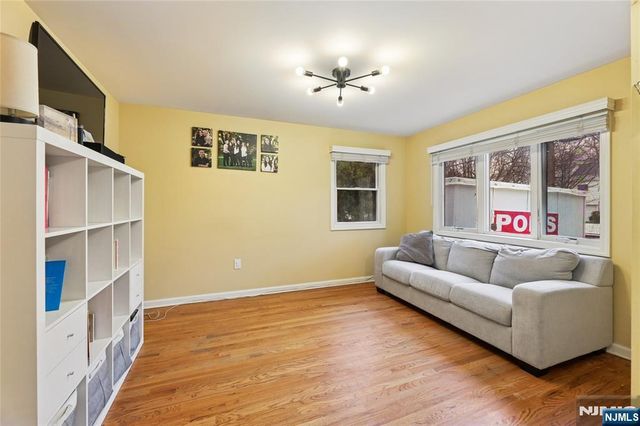 50 Highgate Terrace, Bergenfield, NJ 07621