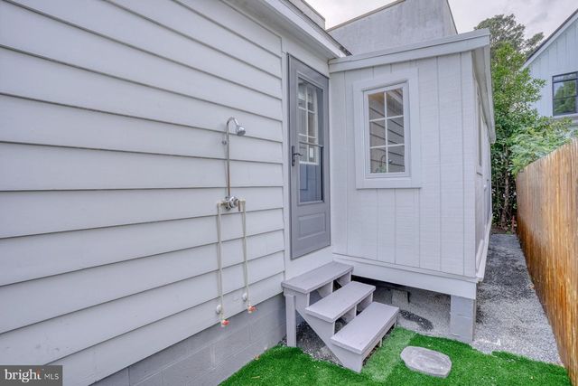 81 LAKE AVE, Rehoboth Beach, DE 19971