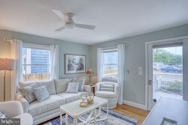 81 LAKE AVE, Rehoboth Beach, DE 19971