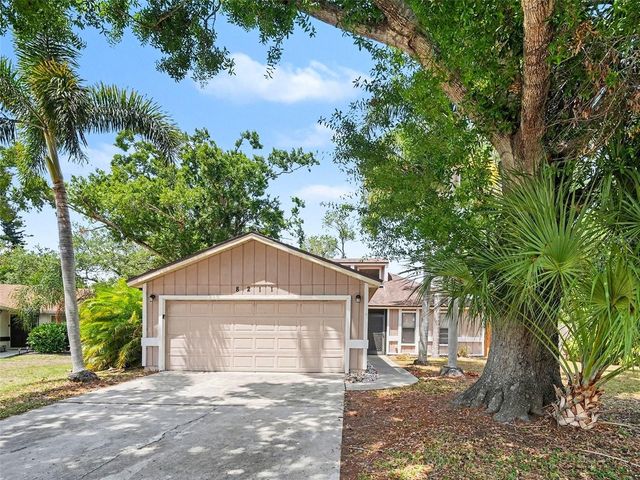 8211 COUNTRY OAKS COURT, Sarasota, FL 34243