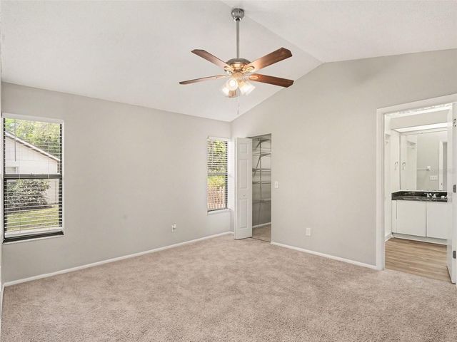 8211 COUNTRY OAKS COURT, Sarasota, FL 34243