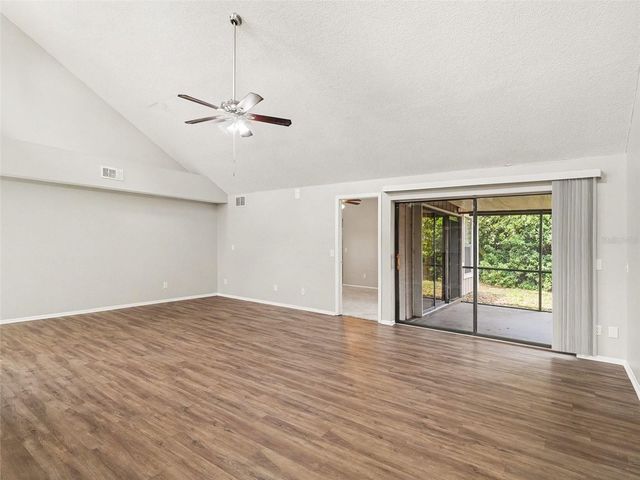 8211 COUNTRY OAKS COURT, Sarasota, FL 34243